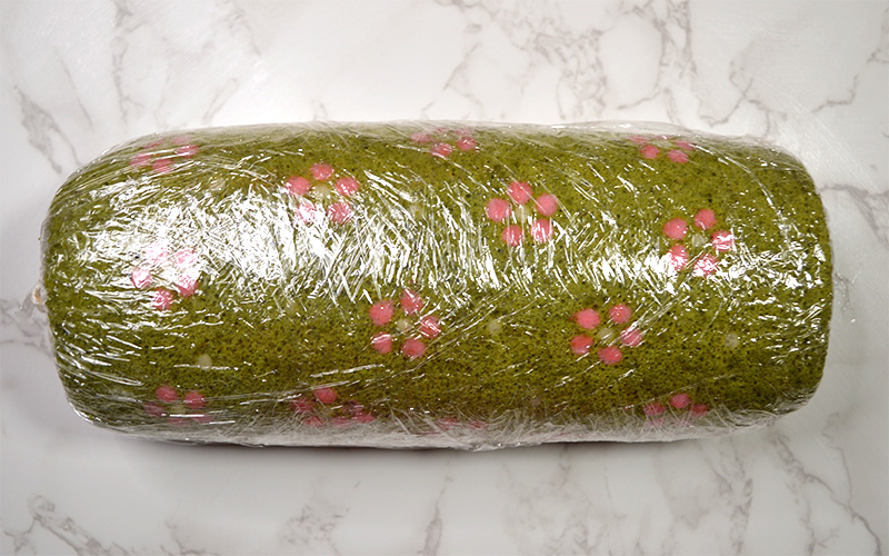 Wrapped matcha roll cake