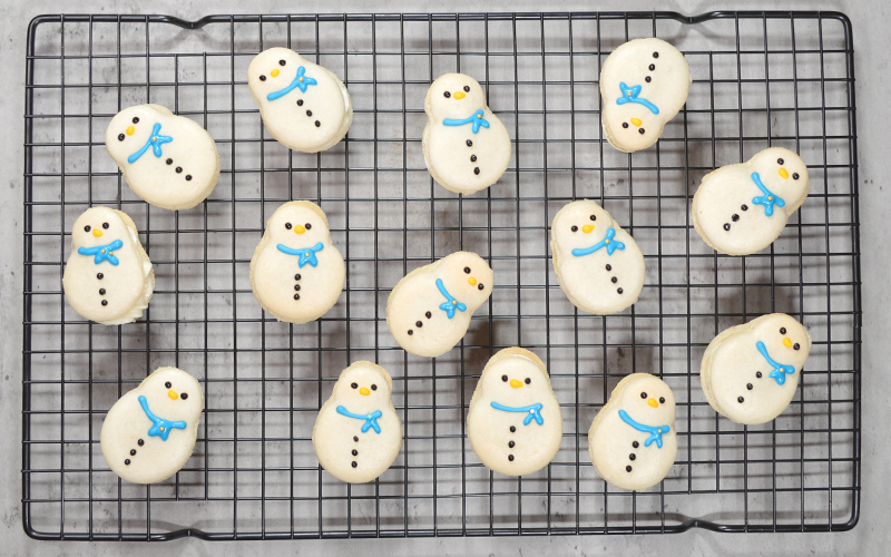 Decorated Snowman Macarons